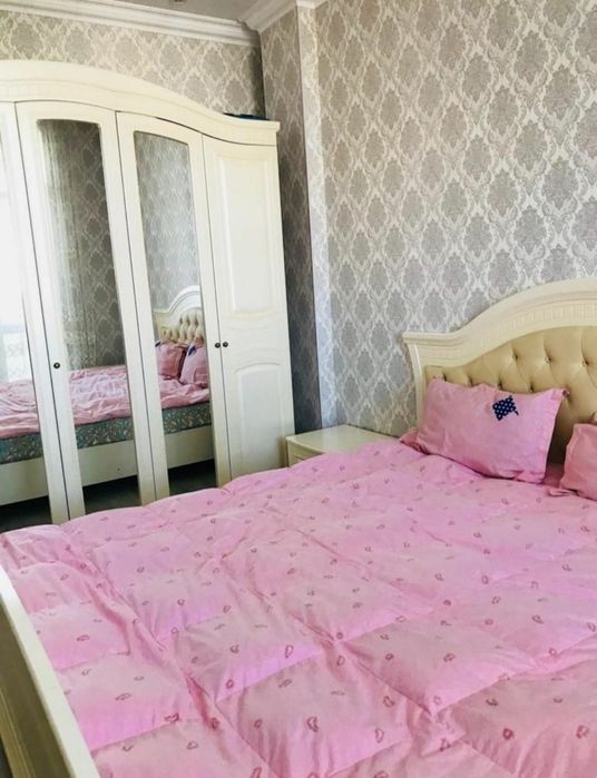 2000 тенге Час. 1-но комнатная посуточно по Абая