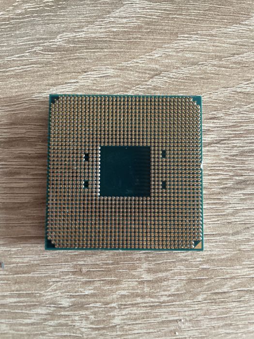 Процесор Ryzen 5 2600 + AMD Stock Cooler