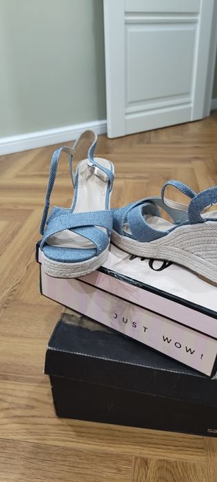 Босоножки 38,5 Новые