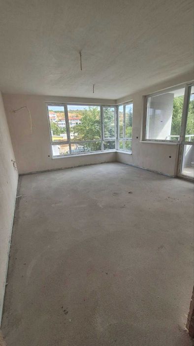 Двустаен апартамент в Железник Запад