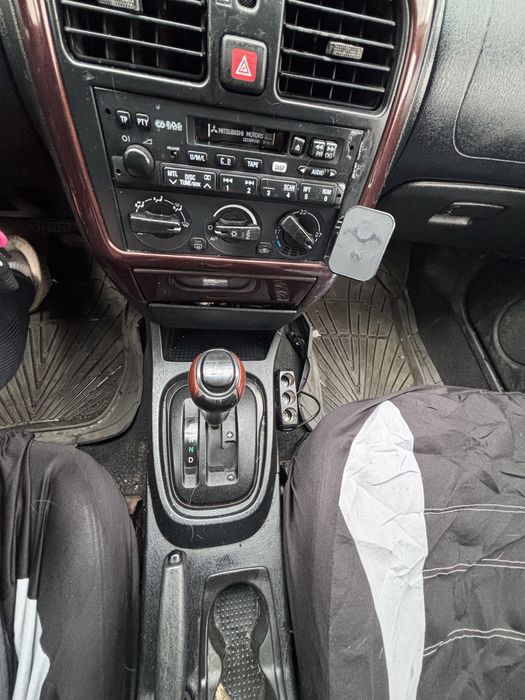 Митсубиши каризма 1,8