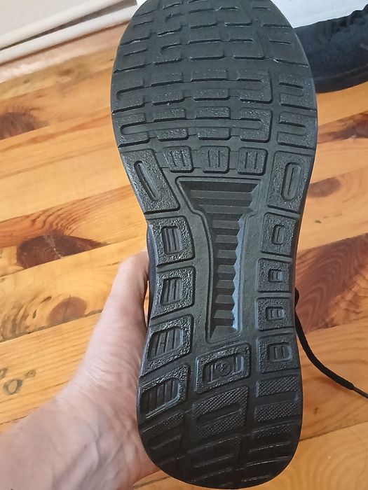 Маратонки ADIDAS
