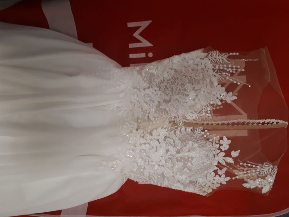Vand rochie de mireasa Millanova