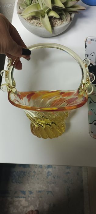 Продаю конфетницу