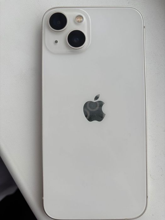 Продам айфон 13, срочно