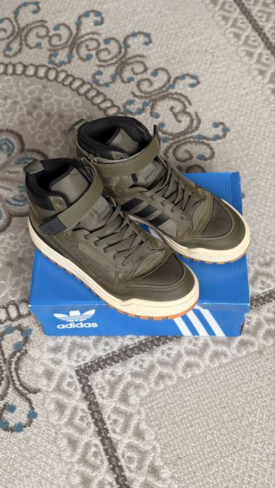 Ботинки adidas 43-44