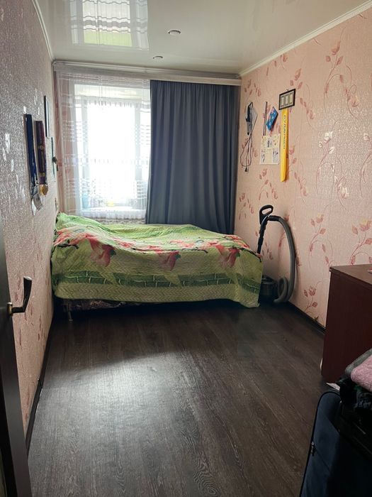 Продам 4 комнатную квартиру