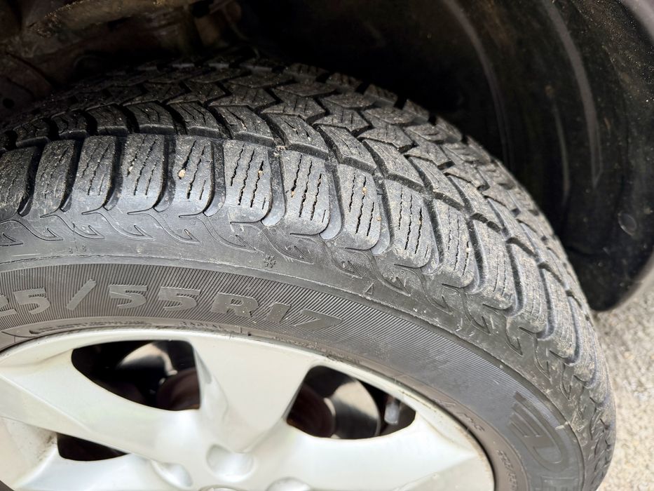 Страхотен Нисан Джук 1.6 бензин