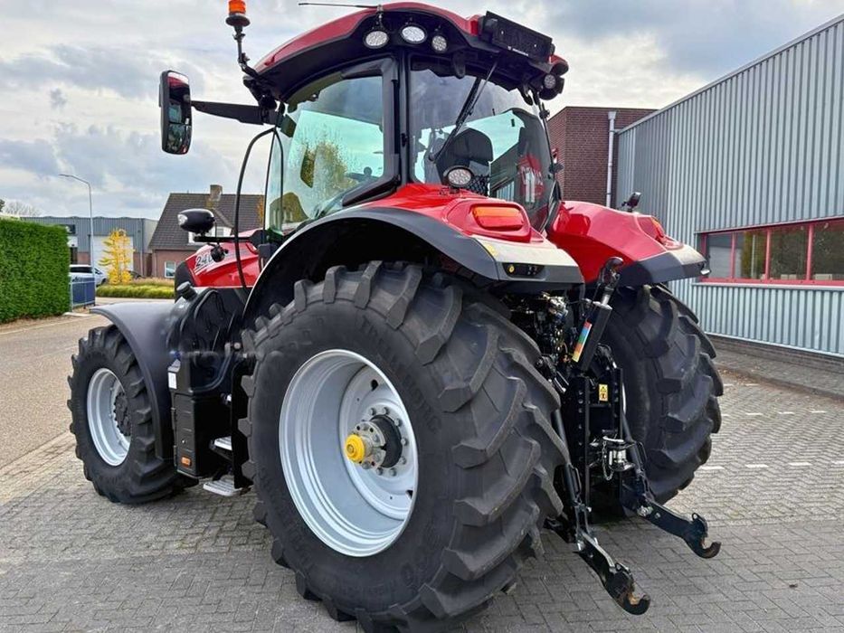 Трактор колесный Case IH Puma 240 CVX AFS Connect