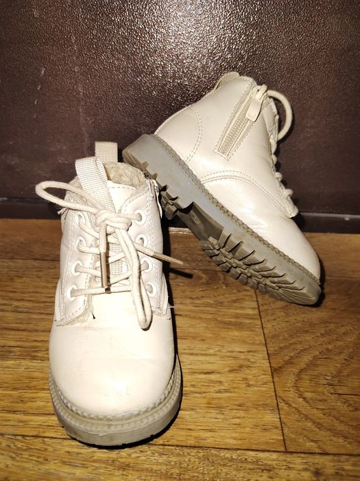 Продам детские ботинки демисезон