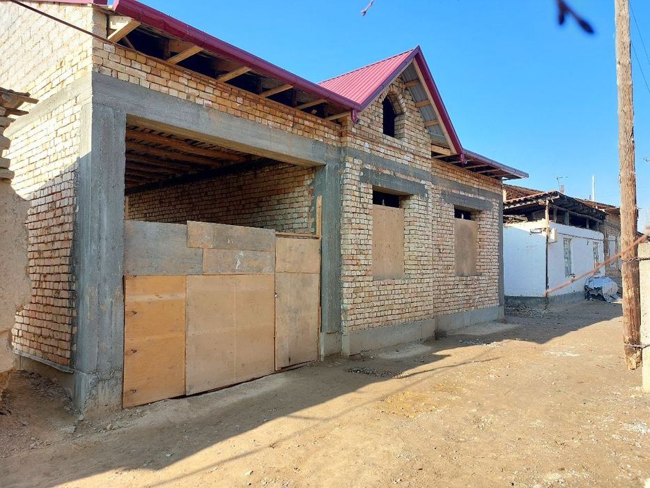 Назарбек каминтерн 2 сот 4 комн от дороги  300м