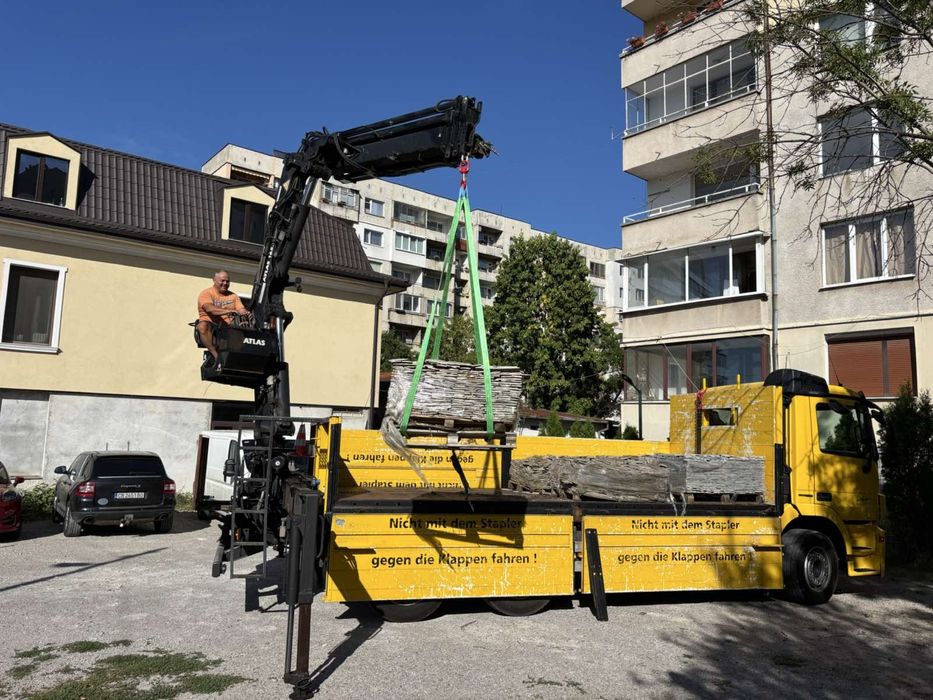 Кран с камион услуги с автокран до26тона и дължина 11метра на стрелата