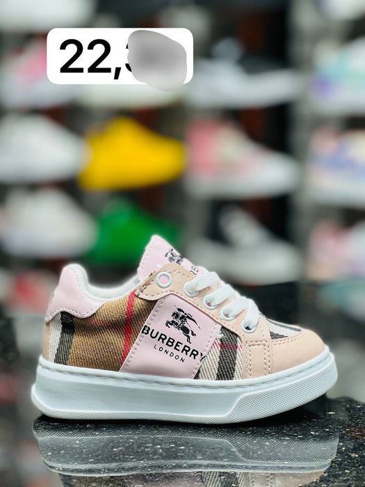Adidași pentru copiii