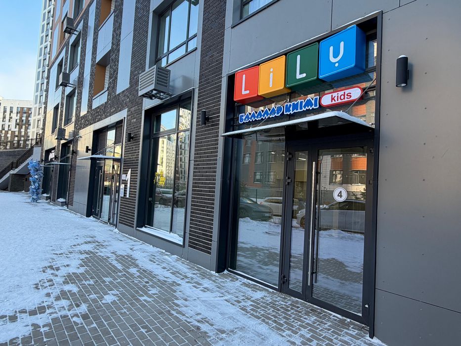 Продам коммерческое помещение на левом берегу на 1 линии 126 кв м