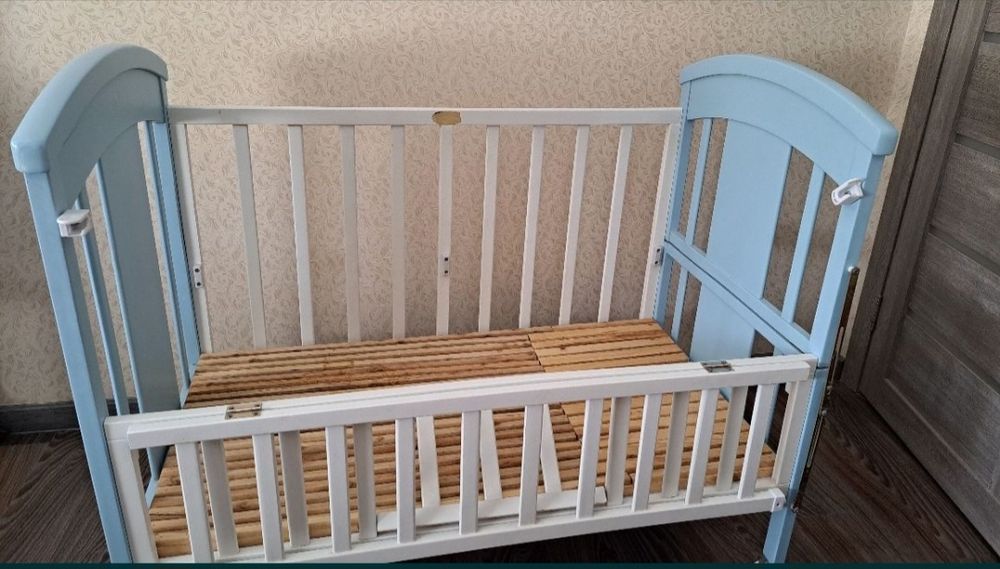 Детская кровать с люлькой