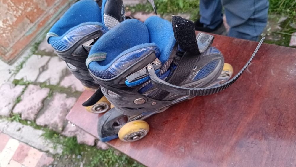 Продам роликовые коньки