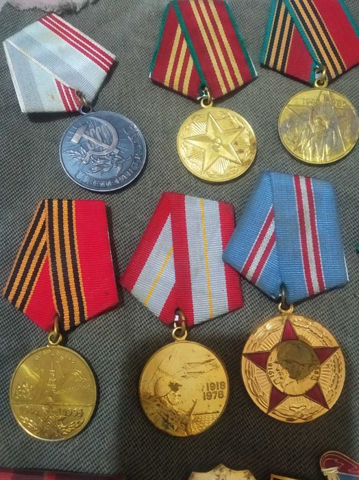 Медали значки монеты советские