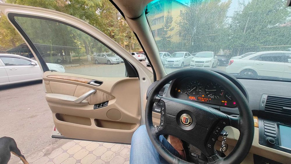 Продаю свой BMW X5 (E53) -2001 г.в.