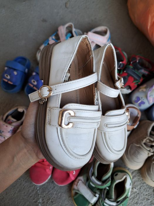 Обувь детский отдам