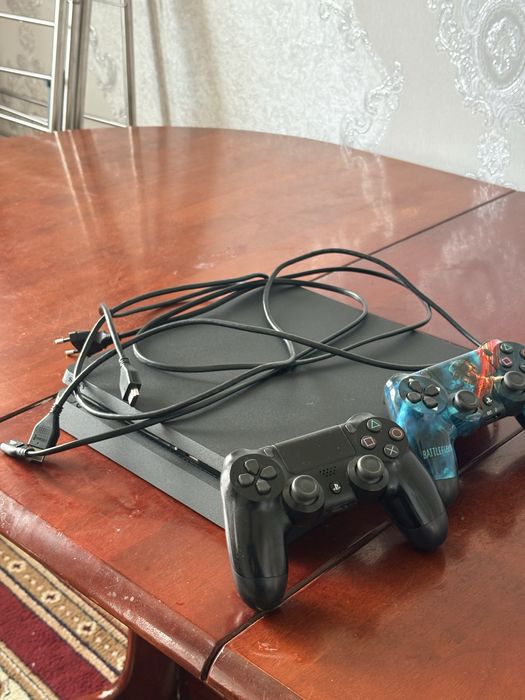 Продам ps4 slim 512gb + ps plus exstra
