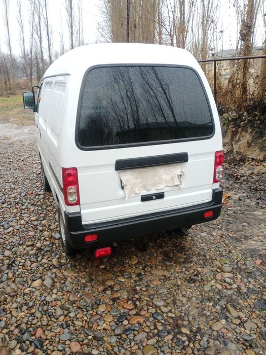 Дамас Ван сотилади