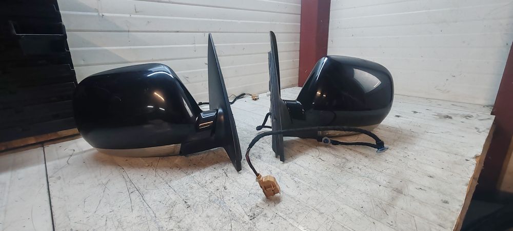 Oglinda vw Touareg 250lei.buc
