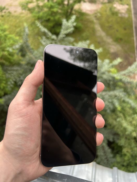 Iphone 15 pro max 256 gb требует айклауд, заблокирован