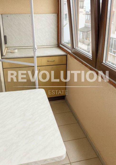 Дава се под наем Тристаен апартамент в Варна, Колхозен пазар - 90 кв.м за 575 € - Снимка #5