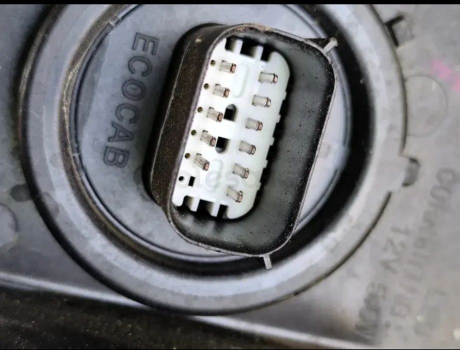 Фара  Chevrolet Tracker 24 года