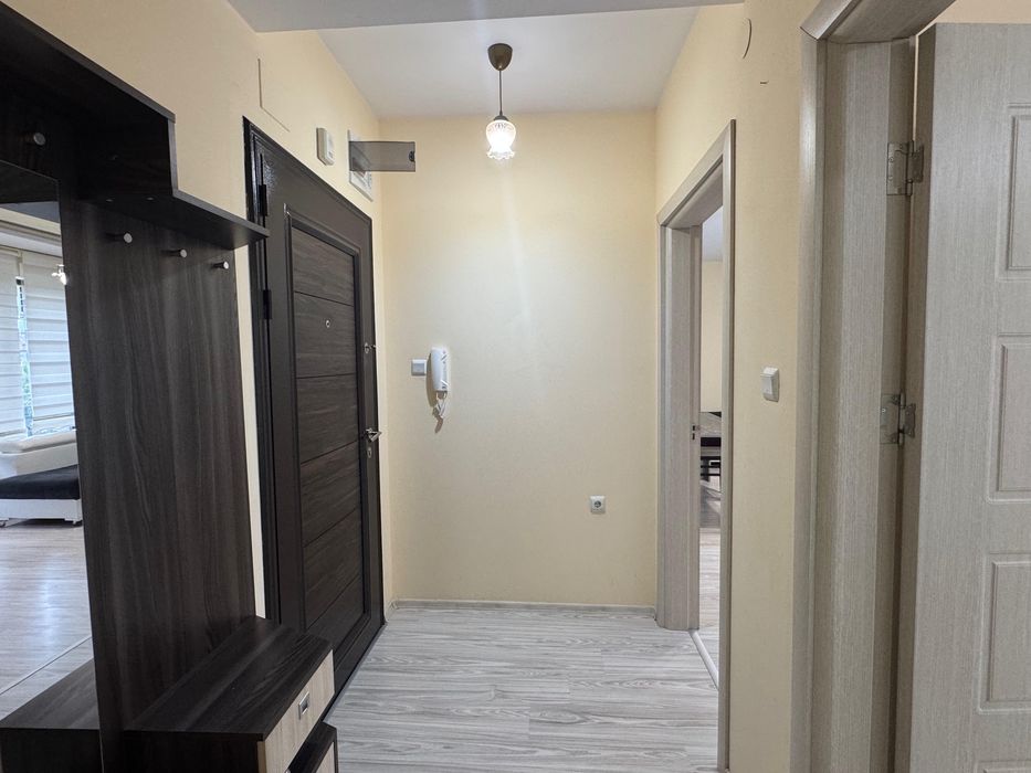 Дава се под наем Двустаен апартамент в Търговище, Център - 60 кв.м за 331.5 € - Снимка #6