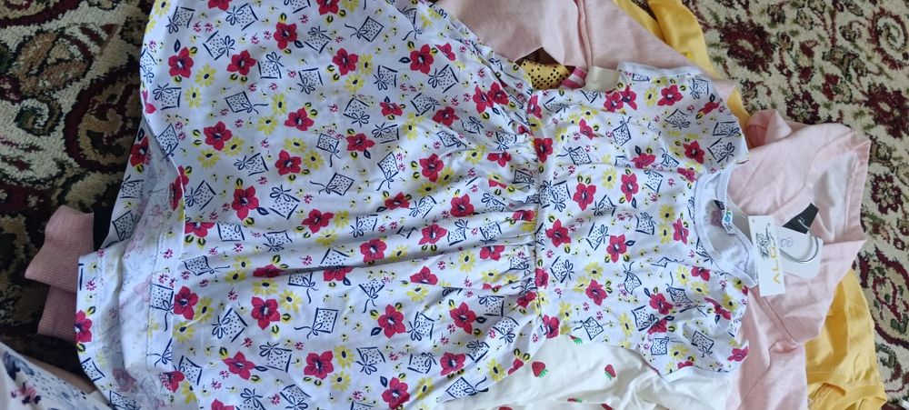 Балалар киімі өте арзан багада