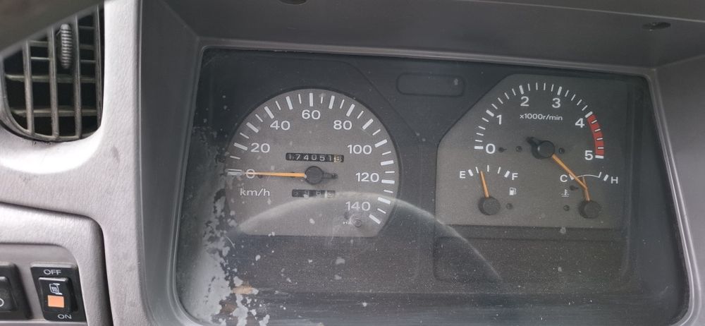 Нисан кабстар бордови 4,40м.