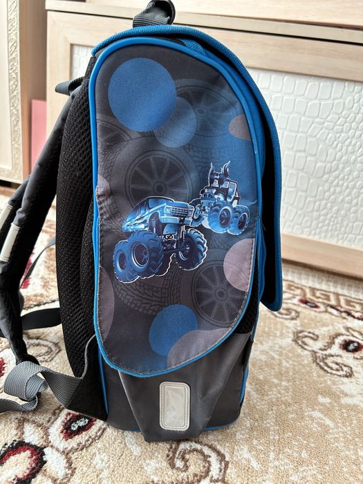 Рюкзак школьный