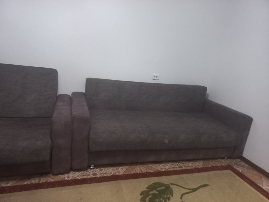 Продается диван в хорошем состоянии