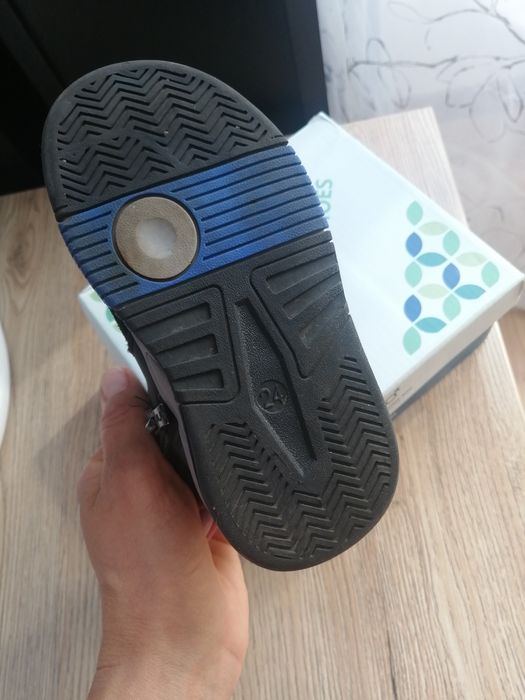 Продам ботинки детские