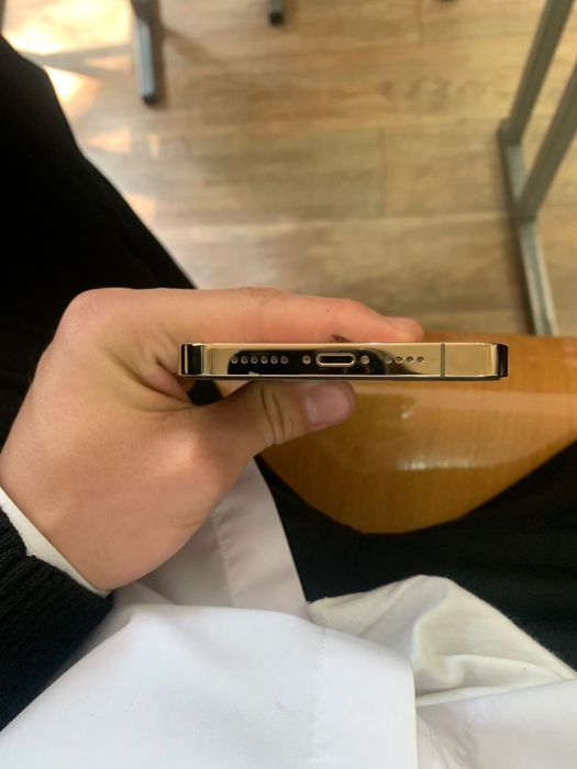 iPhone 13 pro max золотой