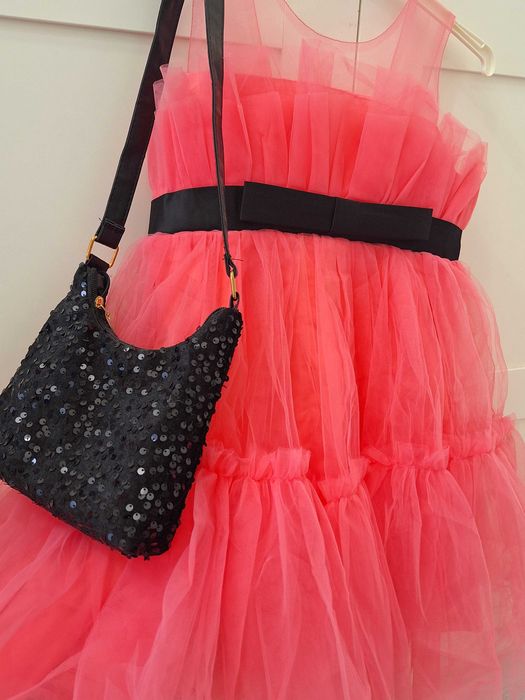 Платье для девочки нарядное