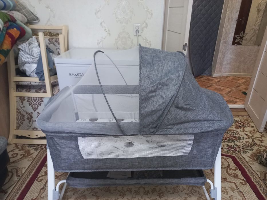 Манеж типа бесик