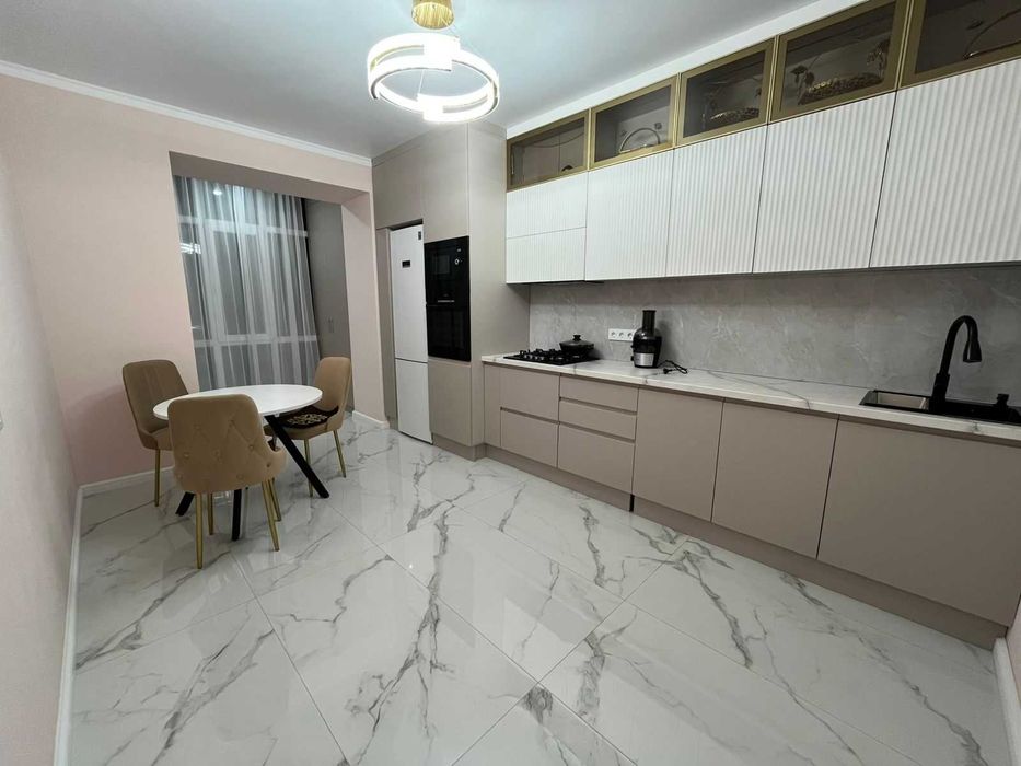 Продается 1 комнатная квартира 10 мкр