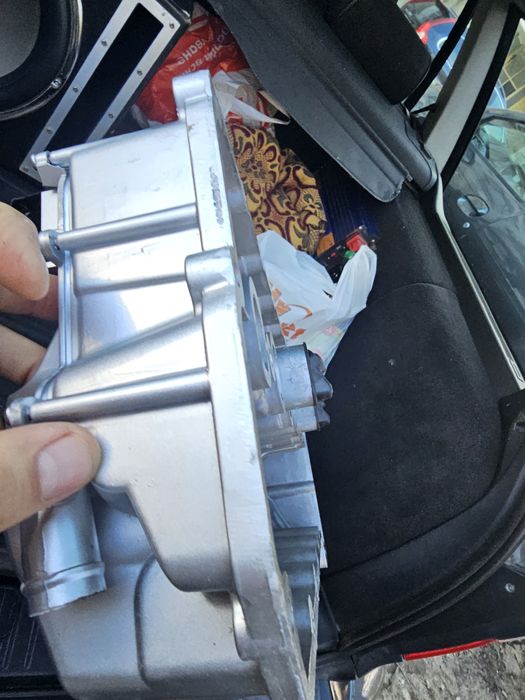 Капак клапани bmw n52 алуминиев