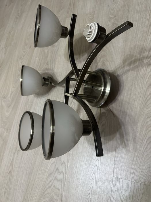 Люстра  без 1 плафона