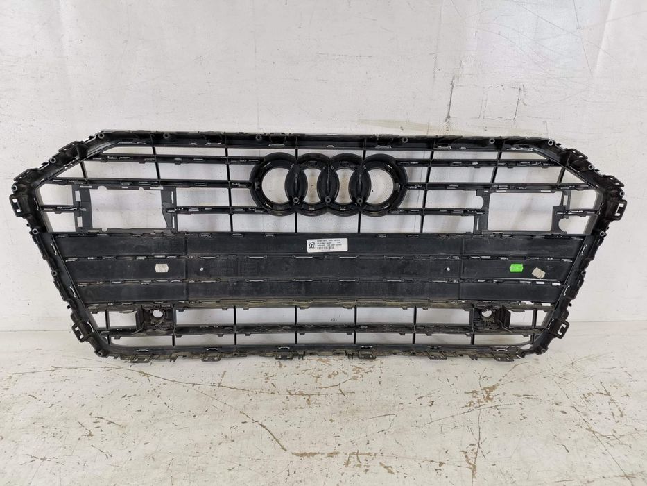 Ауди А6 Ц8 / Audi A6 C8 [ - ] Оригинална повредена