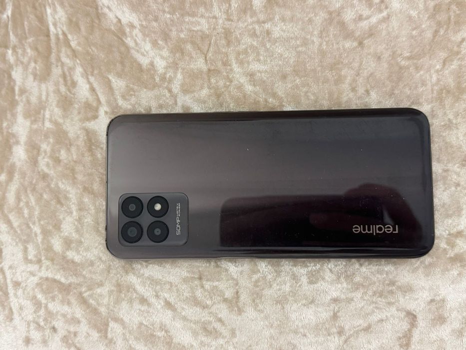 Продам телефон Realme 8i