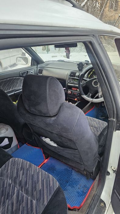 Машина Subaru legacy