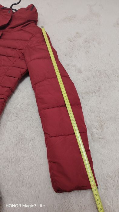 Geaca matlasată grena mărimea XS Bershka