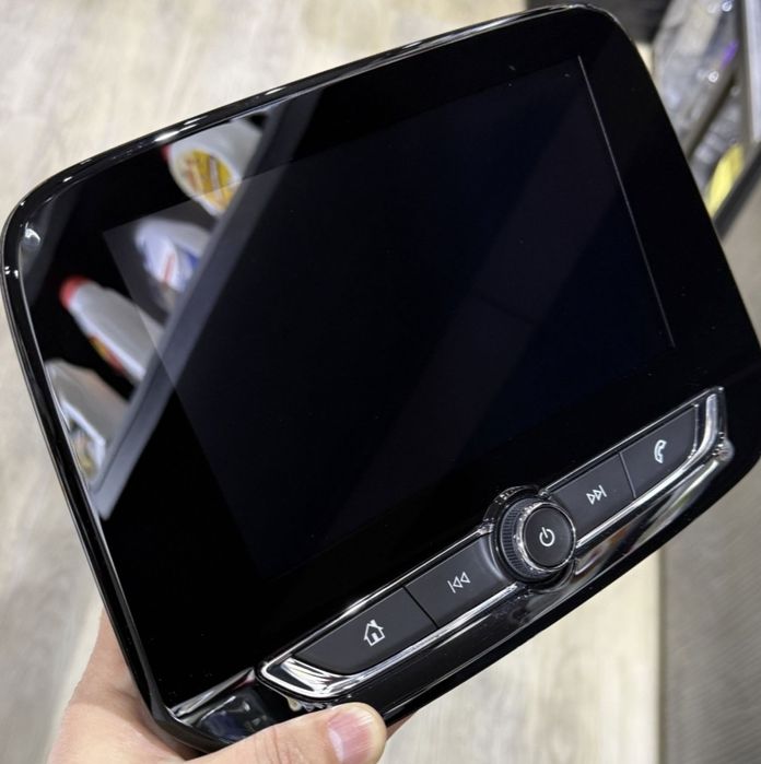 Tracker manitor holati yangi azgina ishlagan.