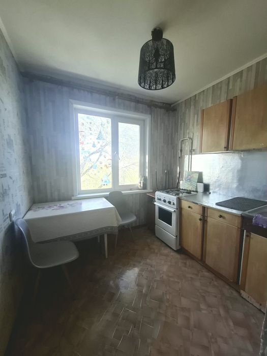 3 ком Строитель 64 м²
