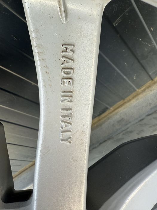 WV Audi 5x112/66.6 Оригинални 235/60/18 Зимни Дот 22