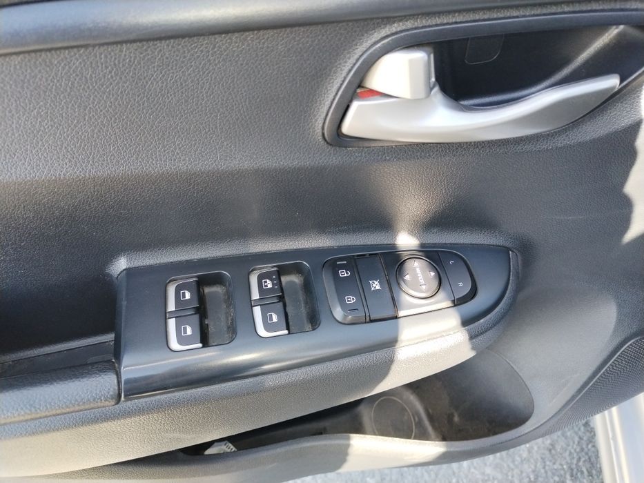 Продается Киа Рио 2021 года.  Торг есть