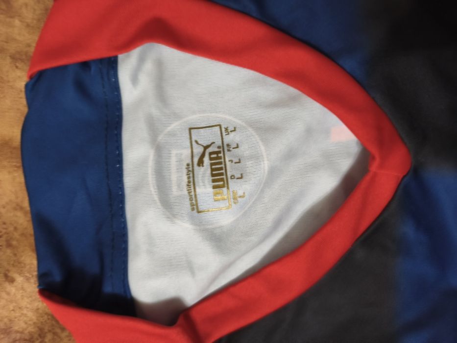 Продавам тениска на ПСВ Айндховен